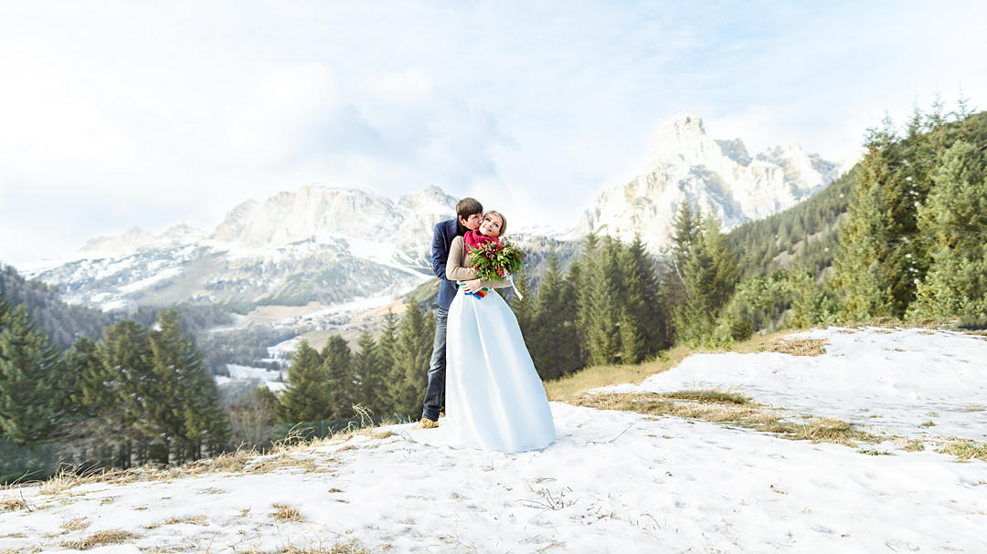winter wedding in dolomites alps italy