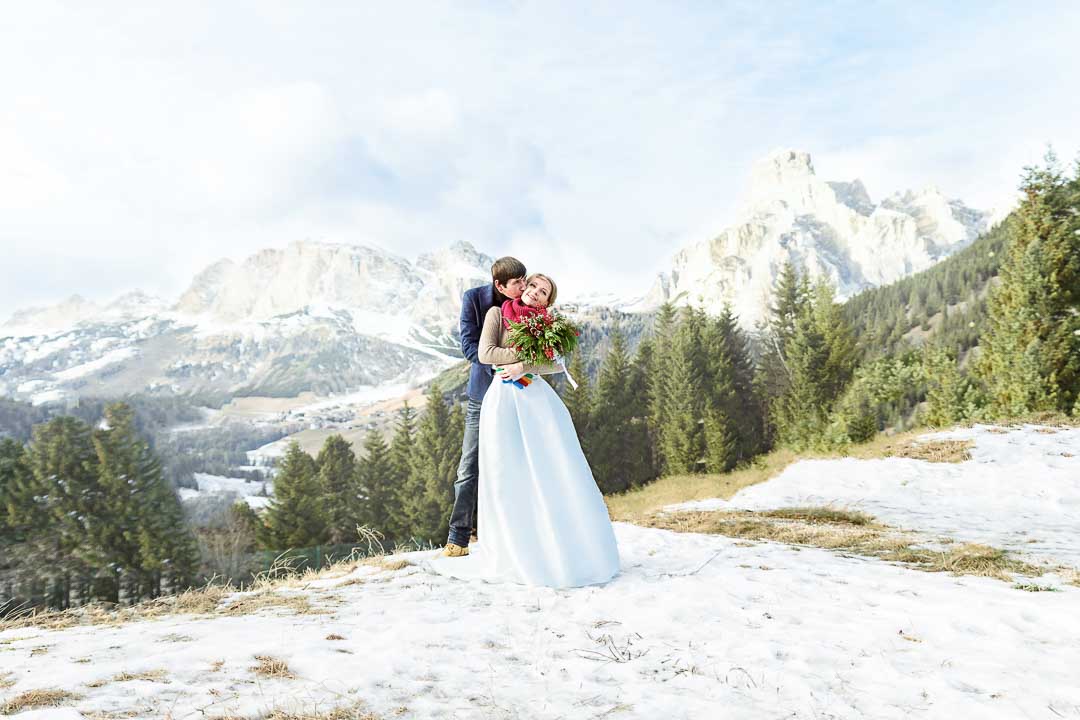 Matrimonio invernale nelle Dolomiti, fotografo matrimoni a Bolzano title=